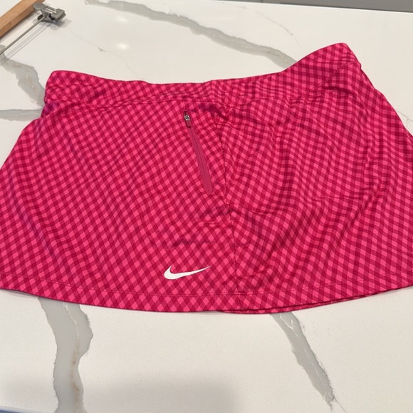 Nike Fuchsia Checkered Golf Skort XL - Picture 5 of 8